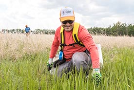 Planting trees at Golden Ranches, AB (Photo by Travel Yes Please / Project Forest)